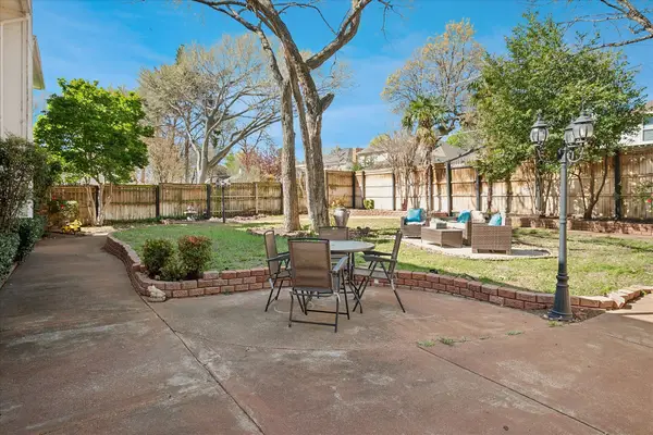 6016 Red Fern Drive, Arlington, TX 76001