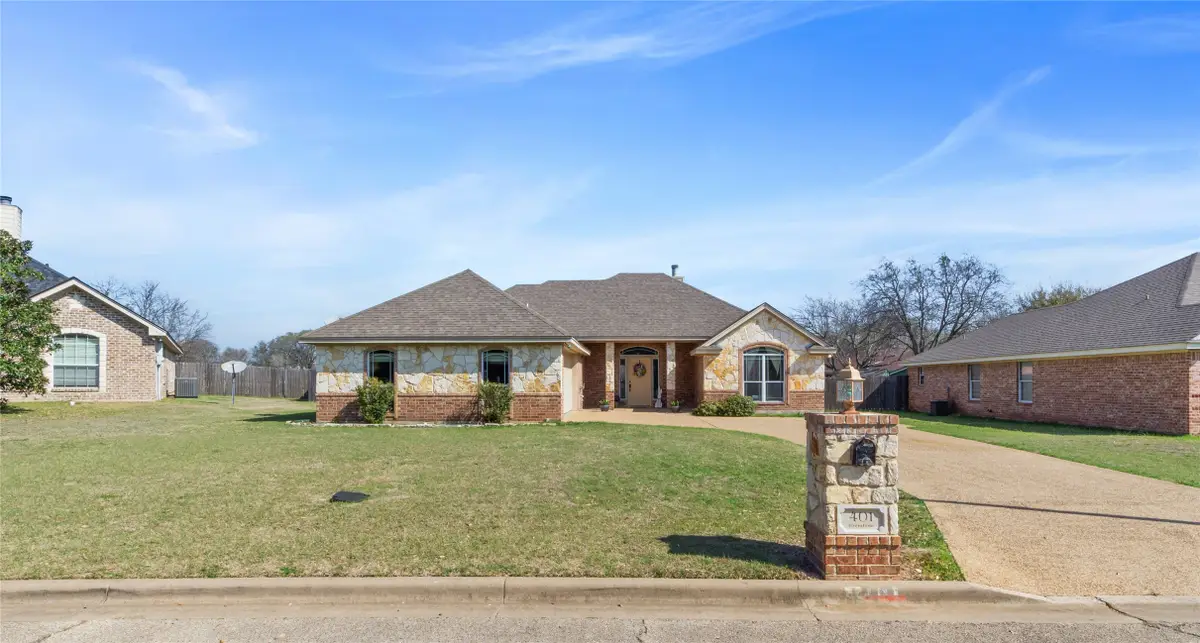 401 Greystone Drive, Lorena, TX 76655 - #1