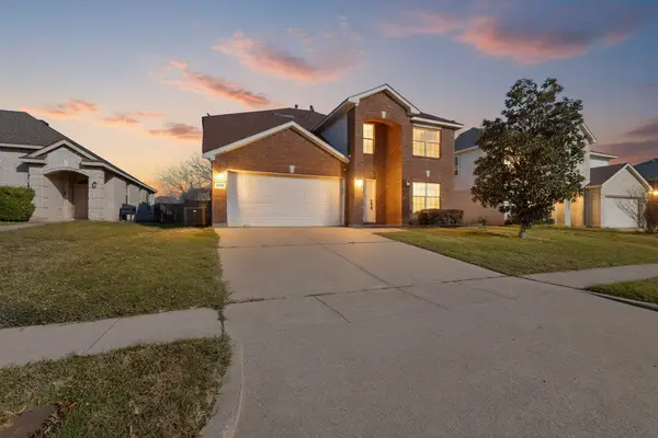 7815 Regent Drive, Arlington, TX 76001