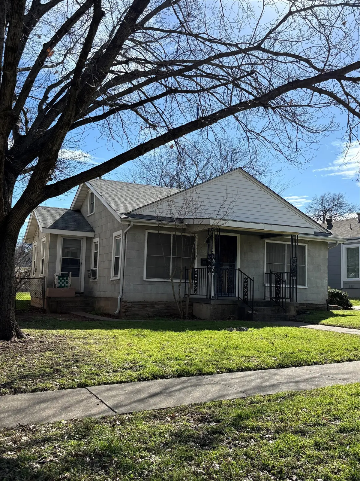 4033 Locke Avenue, Fort Worth, TX 76107 - #1