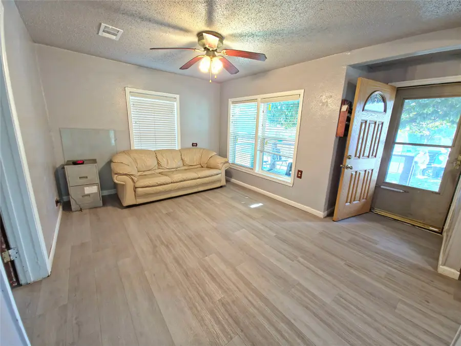 2721 Sharon Street, Dallas, TX 75211 - #3