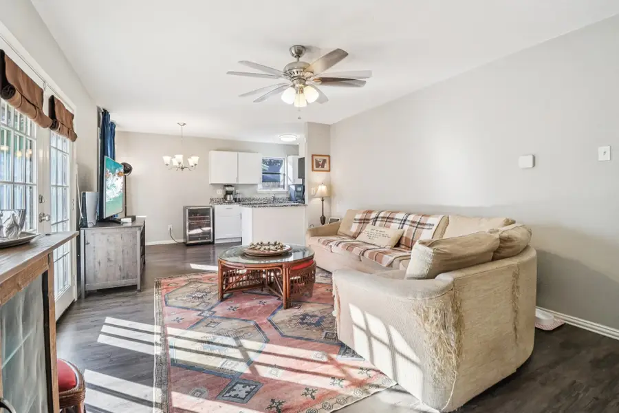 7520 Gayglen Drive, Dallas, TX 75217 - #3