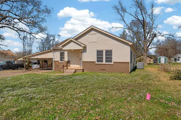 404 Rogers Avenue, Henderson, TX 75654