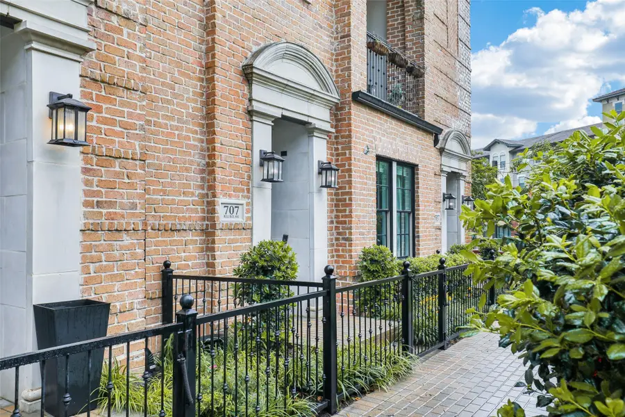 707 Will Rice Avenue, Irving, TX 75039 - #2