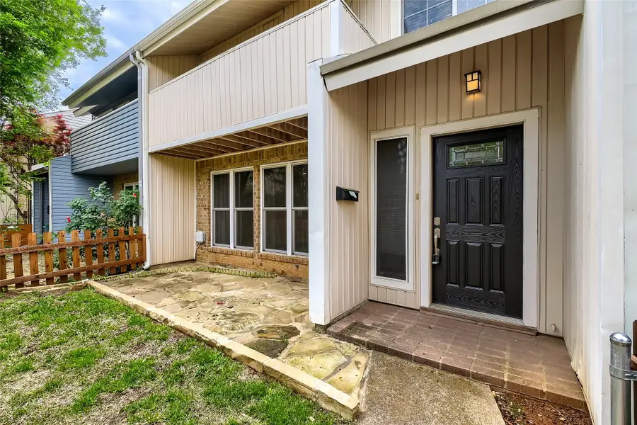 1624 Choteau Circle, Grapevine, TX 76051 - #2