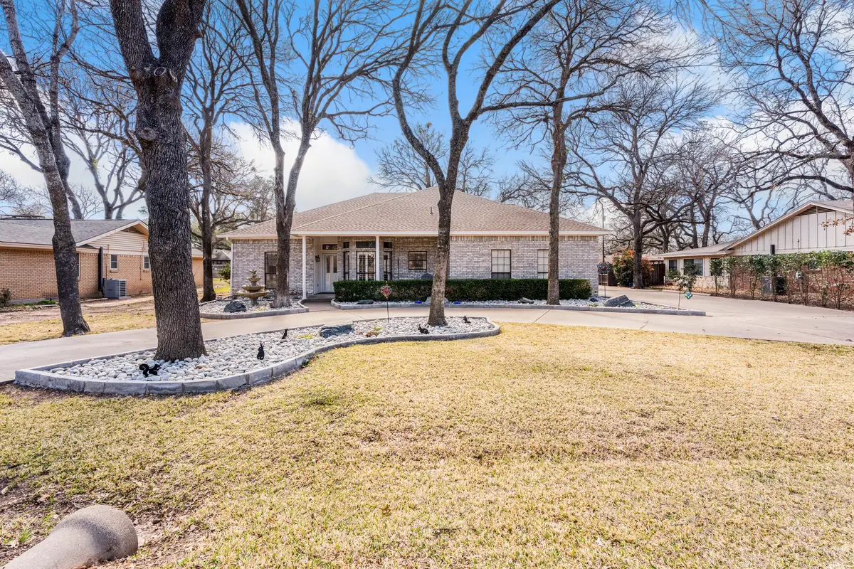 6305 Navaho Trail, Granbury, TX 76049 - #1