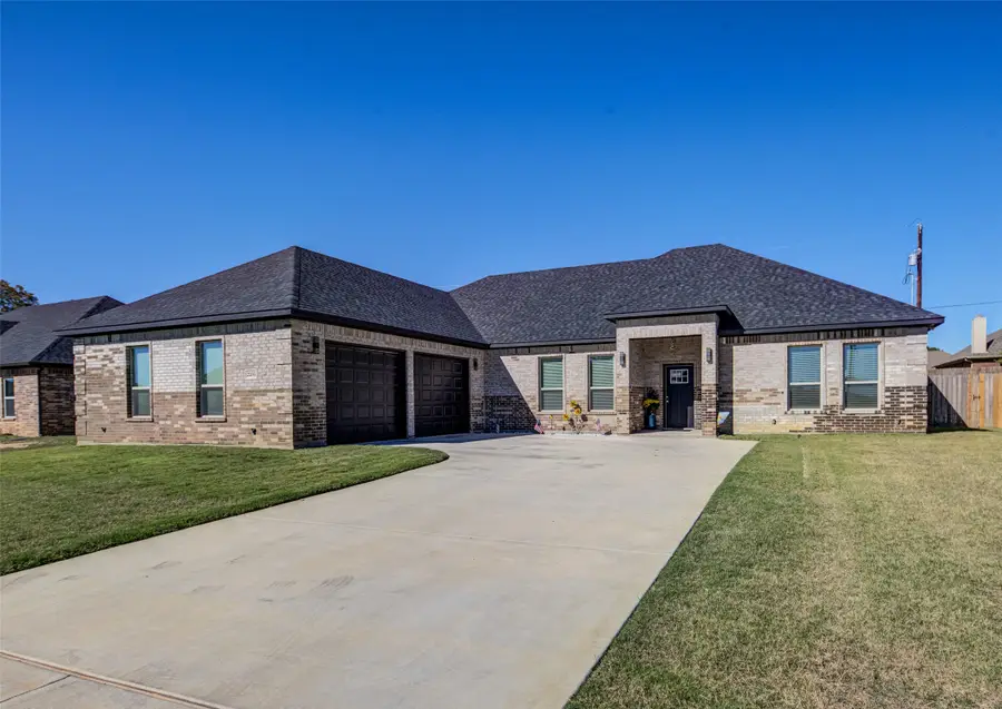 2205 Briarwood Drive, Bridgeport, TX 76426 - #2