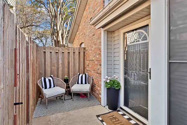 2577 Shady Ridge Drive, Bedford, TX 76021