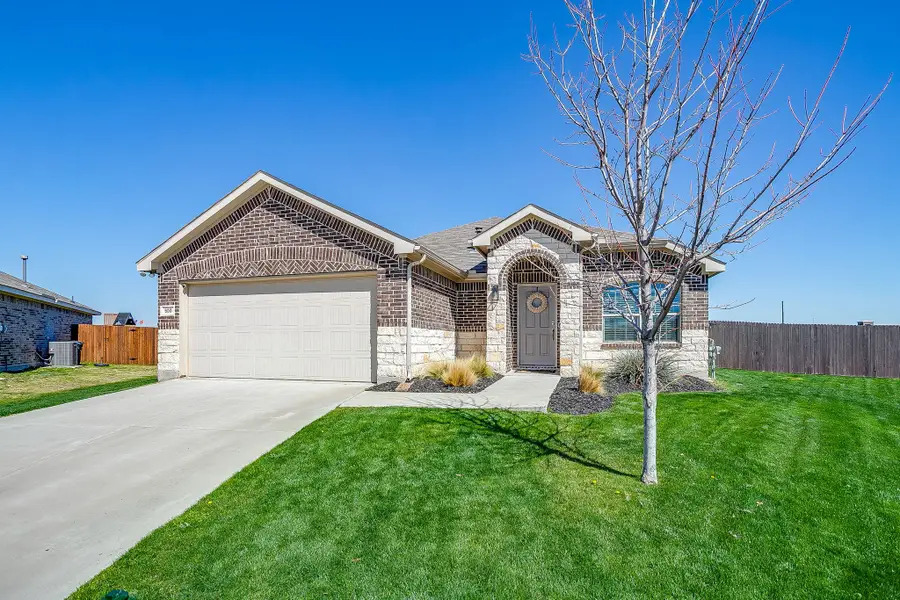 800 Amberwood Court, Fort Worth, TX 76052 - #3