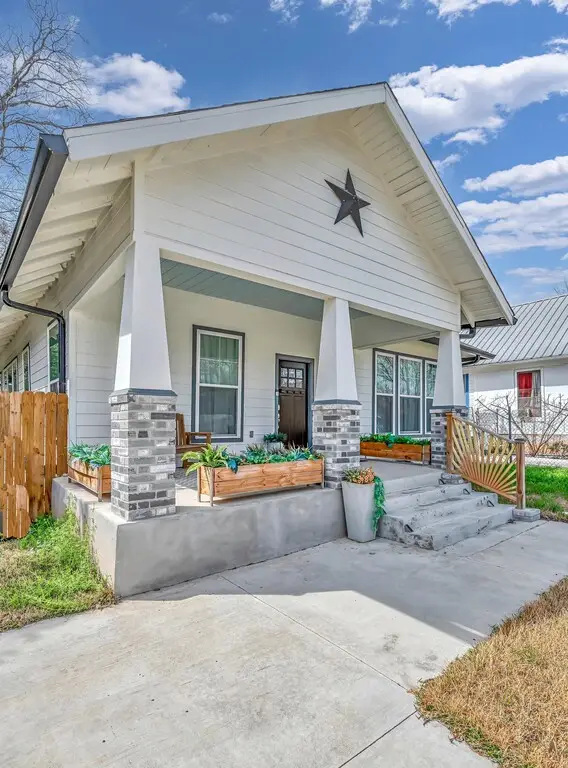 1322 N 11th Street, Waco, TX 76707 - #2