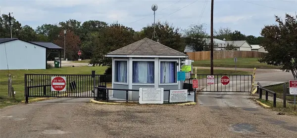 163 Navajo, Quitman, TX 75783