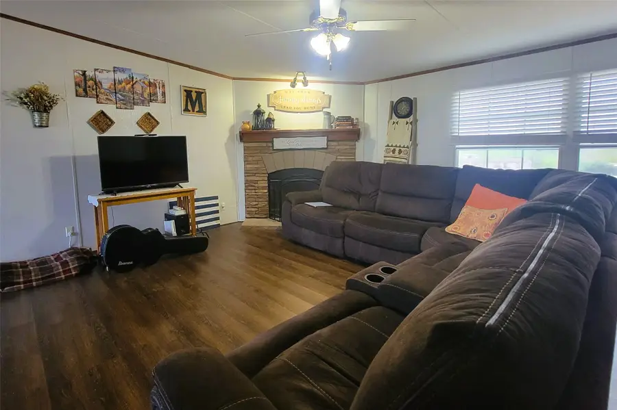 9220 Colorado Street, Joshua, TX 76058 - #3