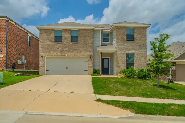 360 Ridgeland Oaks Drive, Fort Worth, TX 76120