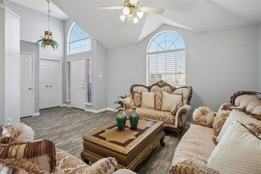 2725 Hidden Springs Drive, Mesquite, TX 75181 - #3