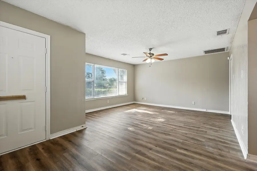 1807 S Vernon Avenue, Dallas, TX 75224 - #3