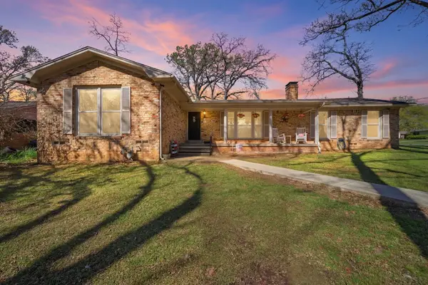 1415 Glenlain Drive, Grand Saline, TX 75140