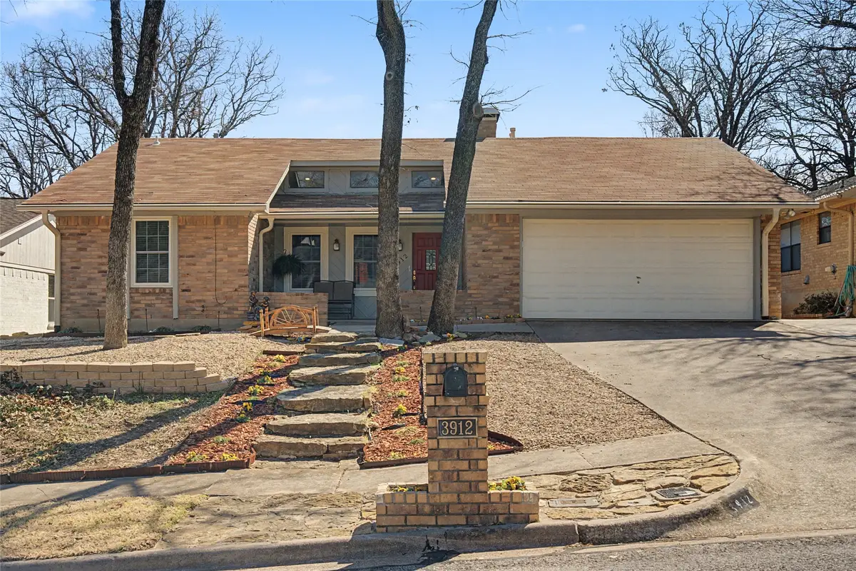 3912 Double Tree Trail, Irving, TX 75061 - #1