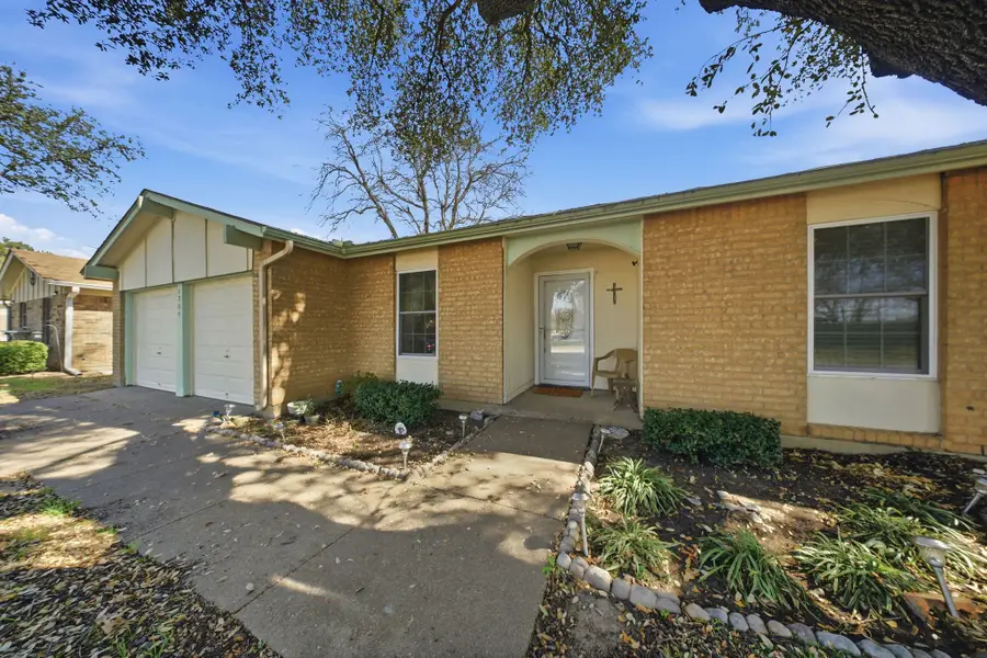 6304 Buckingham Trail, North Richland Hills, TX 76182 - #2