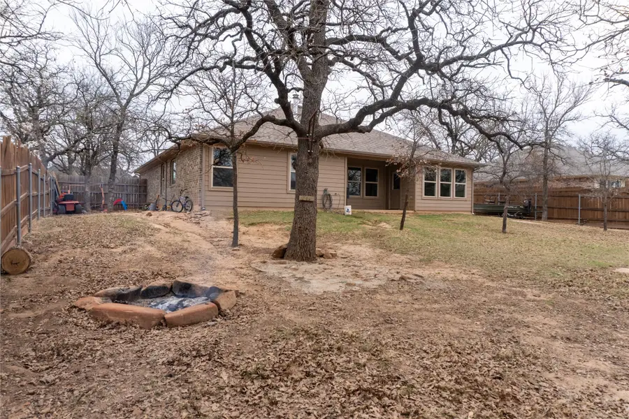 207 Shady Oaks Drive, Runaway Bay, TX 76426 - #3