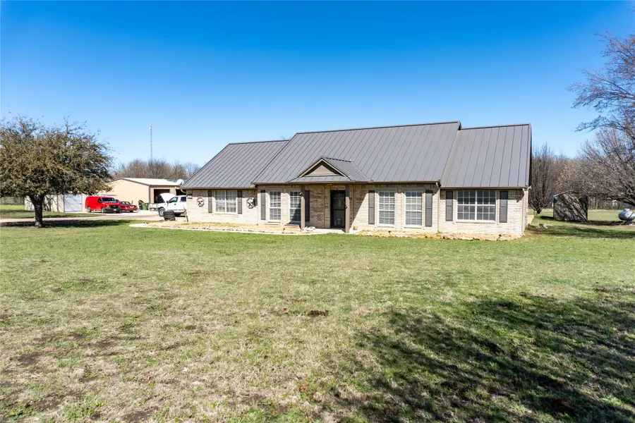 611 Gladness, Rhome, TX 76078 - #3