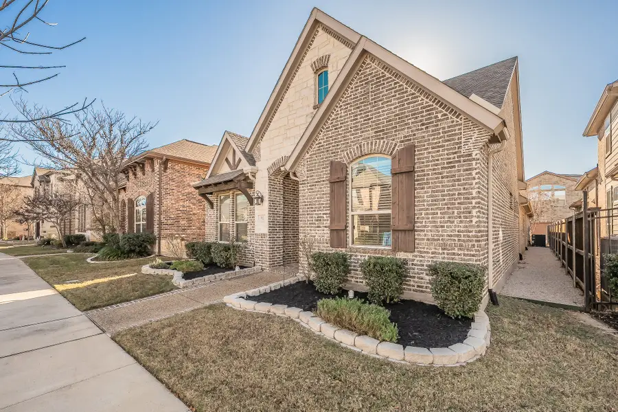 902 Enchanted Wood Drive, Arlington, TX 76005 - #2