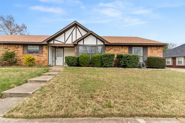 2337 Dalewood Lane, Bedford, TX 76022
