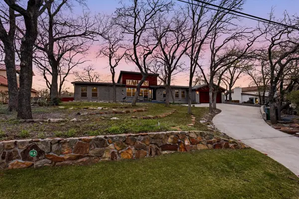 107 Highland Lake Drive, Highland Village, TX 75077