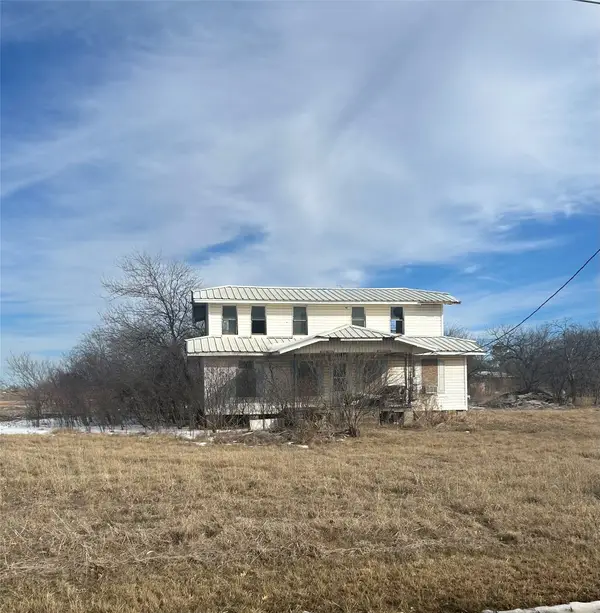 105 Texas Avenue, Newcastle, TX 76372