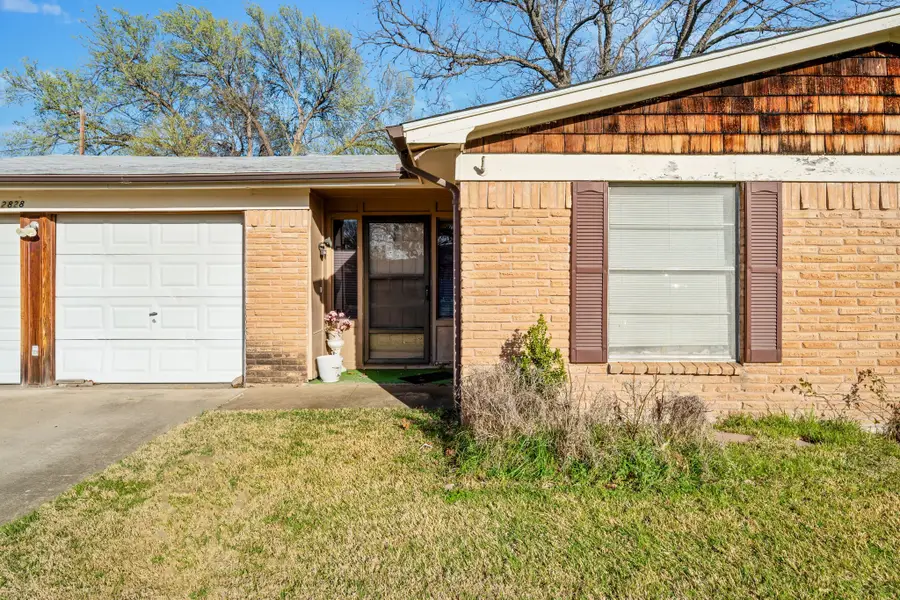 2828 Fairbrook Street, Irving, TX 75062 - #3