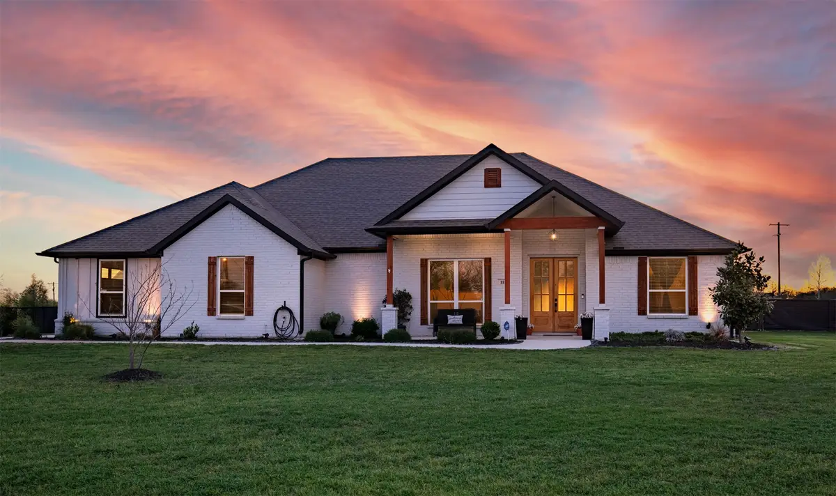 111 Bluegrass Trail, Springtown, TX 76082 - #1