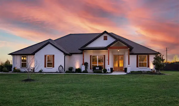 111 Bluegrass Trail, Springtown, TX 76082