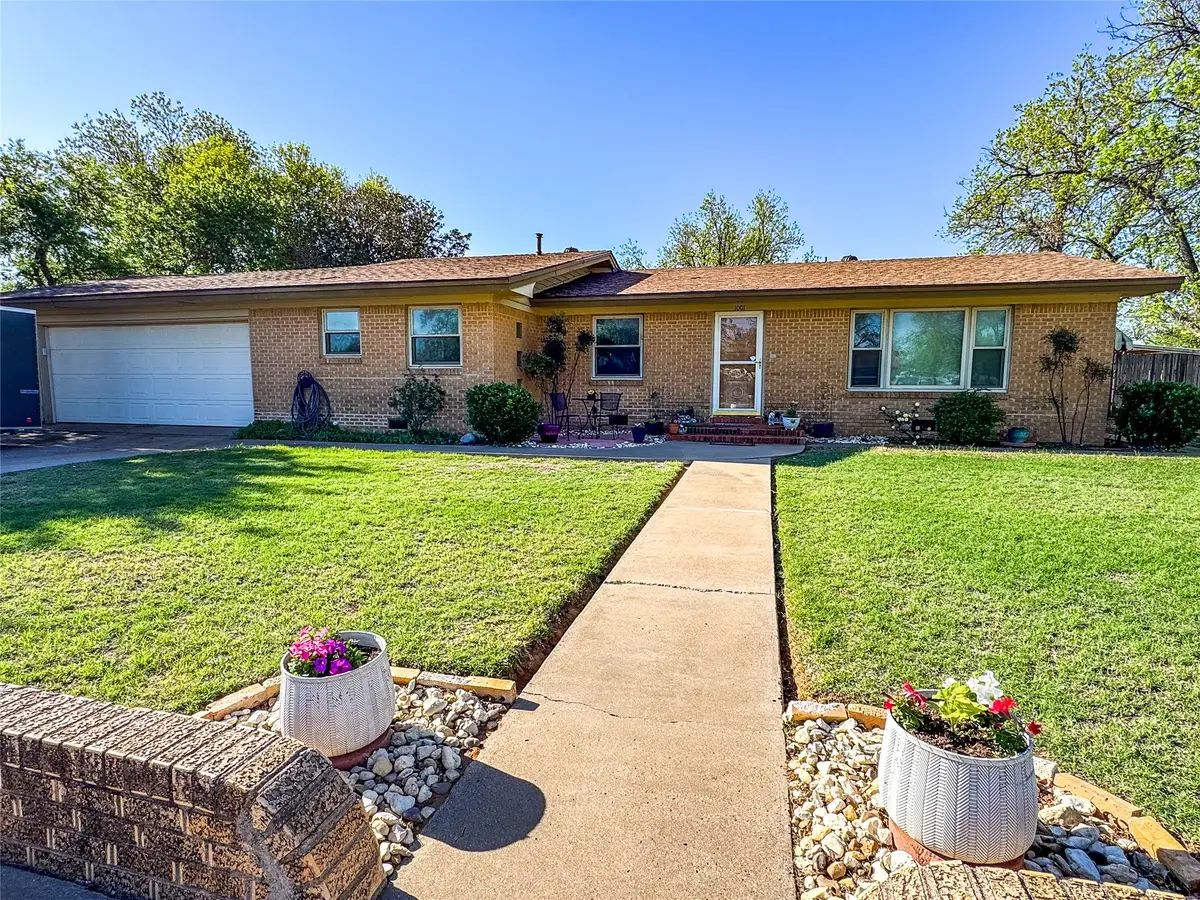 1001 SE 3rd Street, Knox City, TX 79529 - #1
