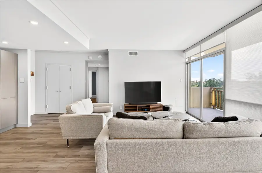 6211 Northwest Highway #400, Dallas, TX 75225 - #3