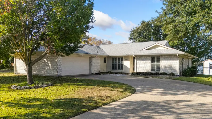 4129 Stone Meadow Circle, Rowlett, TX 75088 - #2