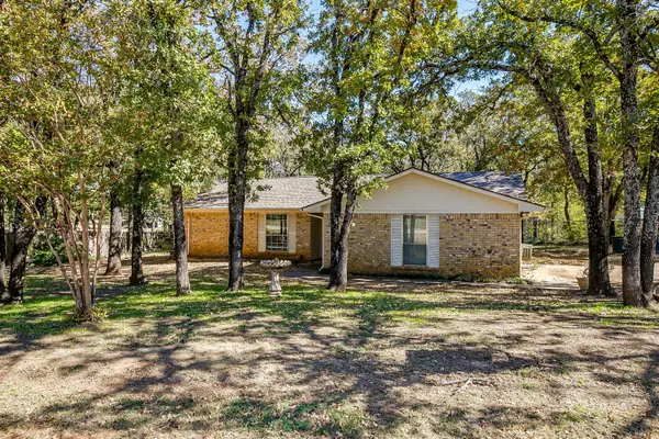 4528 Oak Drive, Alvarado, TX 76009