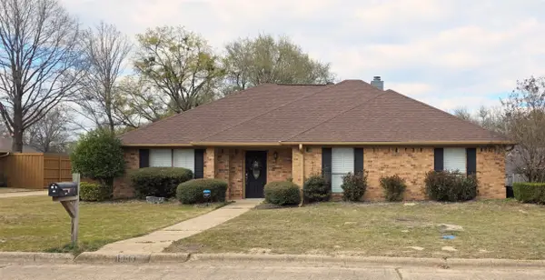 1806 Hogan Lane, Mt Pleasant, TX 75455