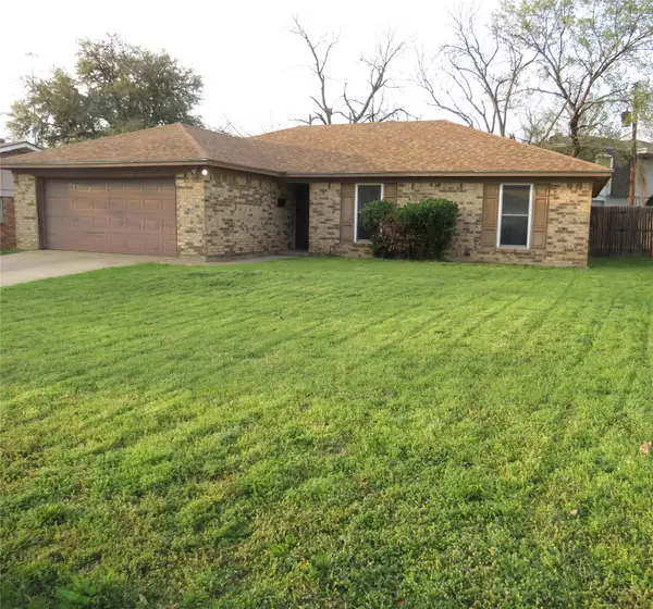 6609 Yolanda Drive, Fort Worth, TX 76112