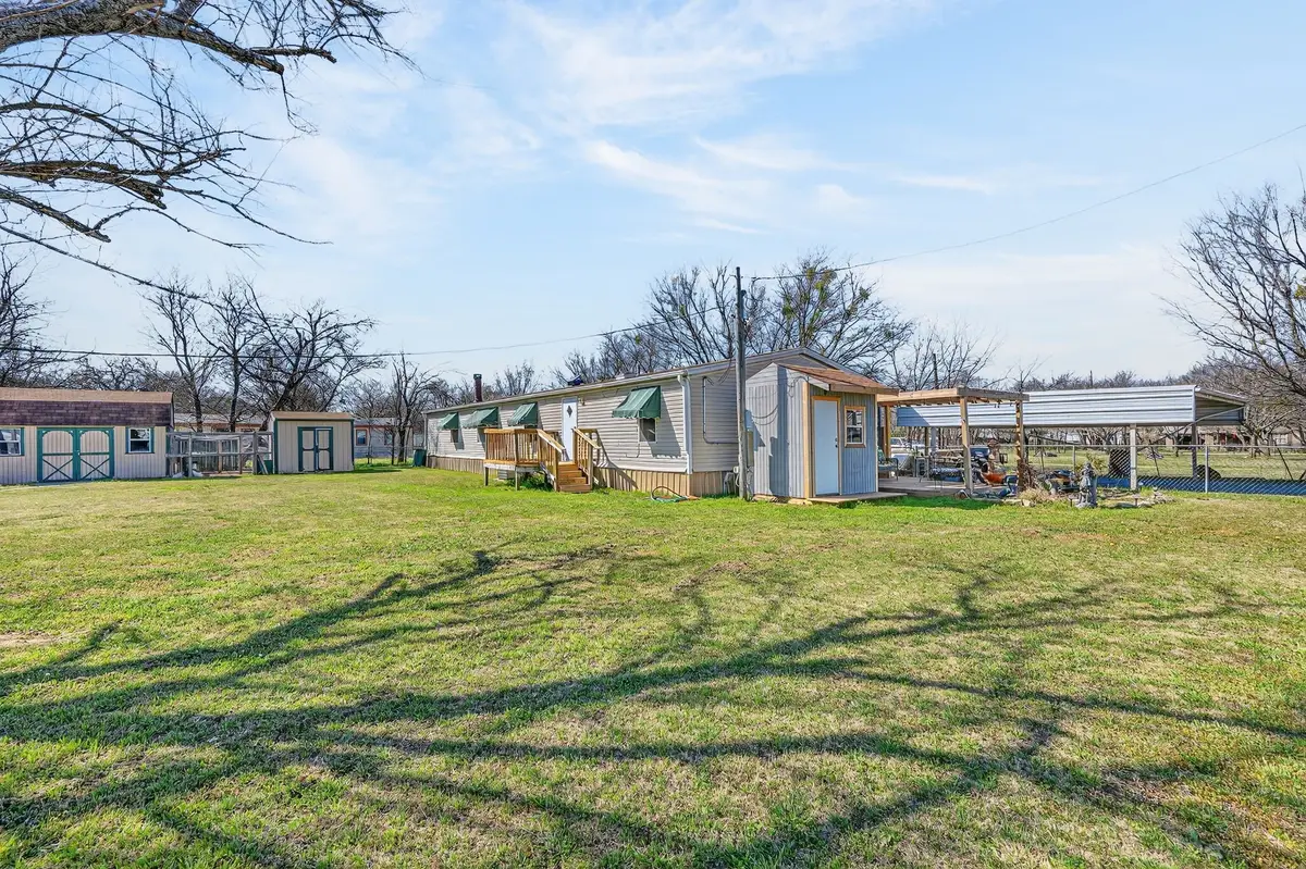 811 SW 21st Street, Mineral Wells, TX 76067 - #1