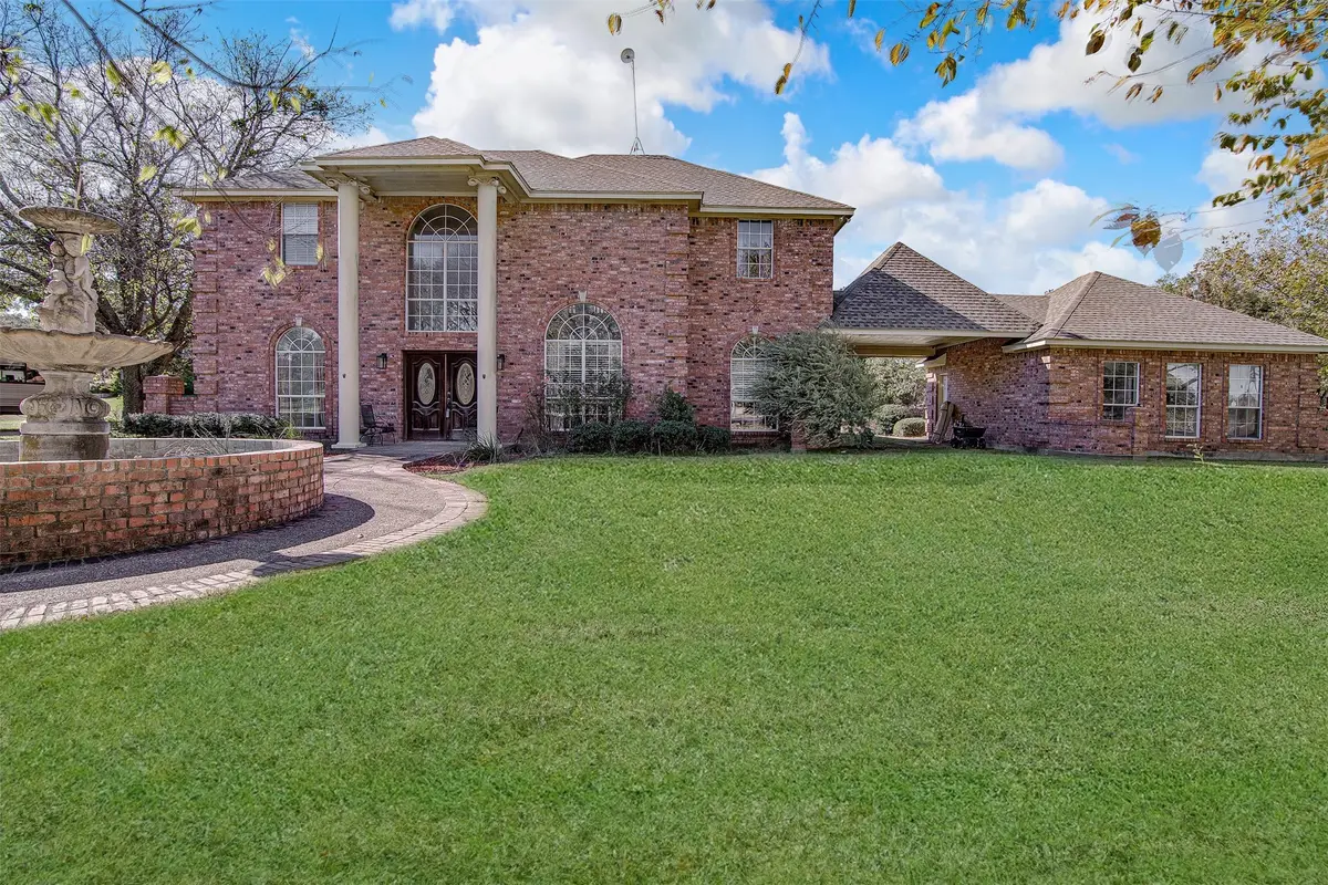 5725 Burleson Oaks Drive, Burleson, TX 76028 - #1