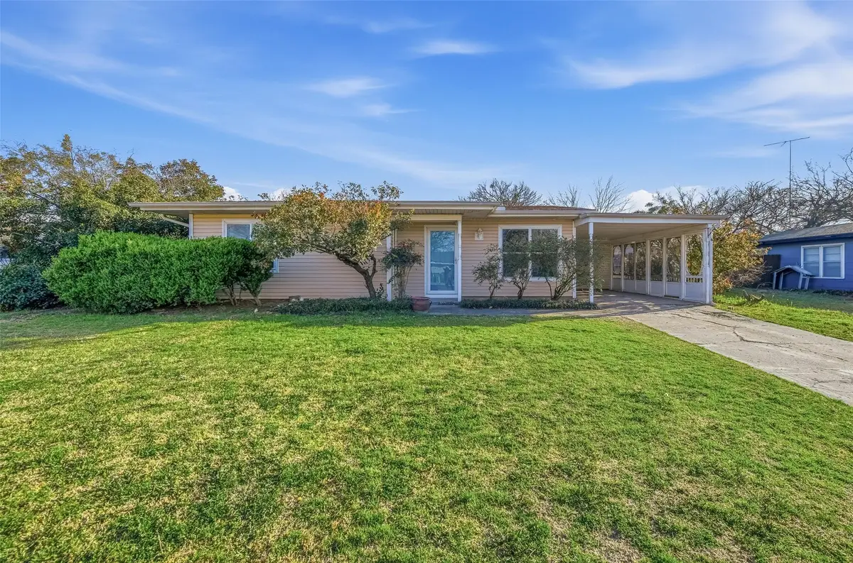 1512 Edison Avenue, Bridgeport, TX 76426 - #1