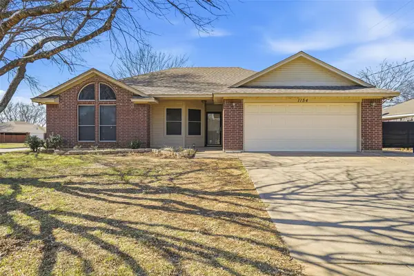 1154 Miles Avenue, Burleson, TX 76028