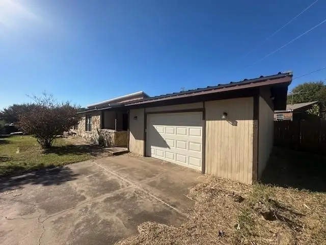 808 Flamingo Road, Granbury, TX 76049 - #2