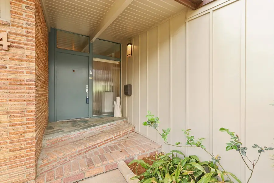 524 N Manus Drive, Dallas, TX 75224 - #2