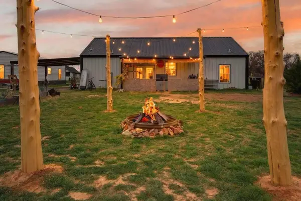 2225 J E Woody Road, Springtown, TX 76082