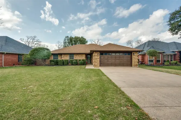 803 Twin Creek Drive, Mansfield, TX 76063