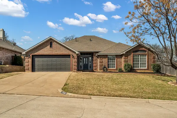 7905 Ember Oaks Drive, North Richland Hills, TX 76182