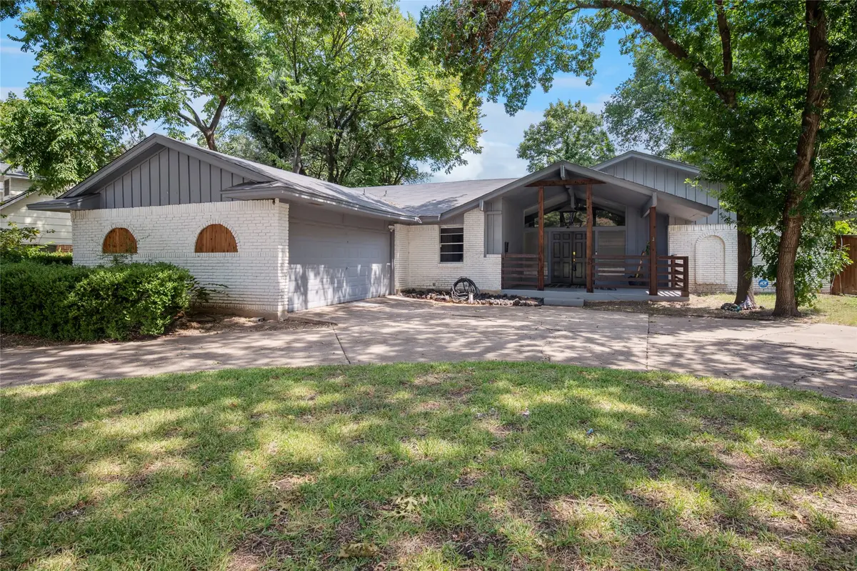 912 Glen Oaks Blvd, Dallas, TX 75232 - #1
