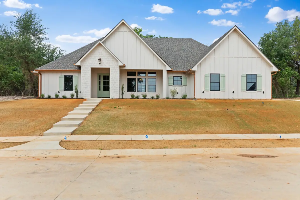 17300 Woodcrest Circle, Lindale, TX 75771 - #1