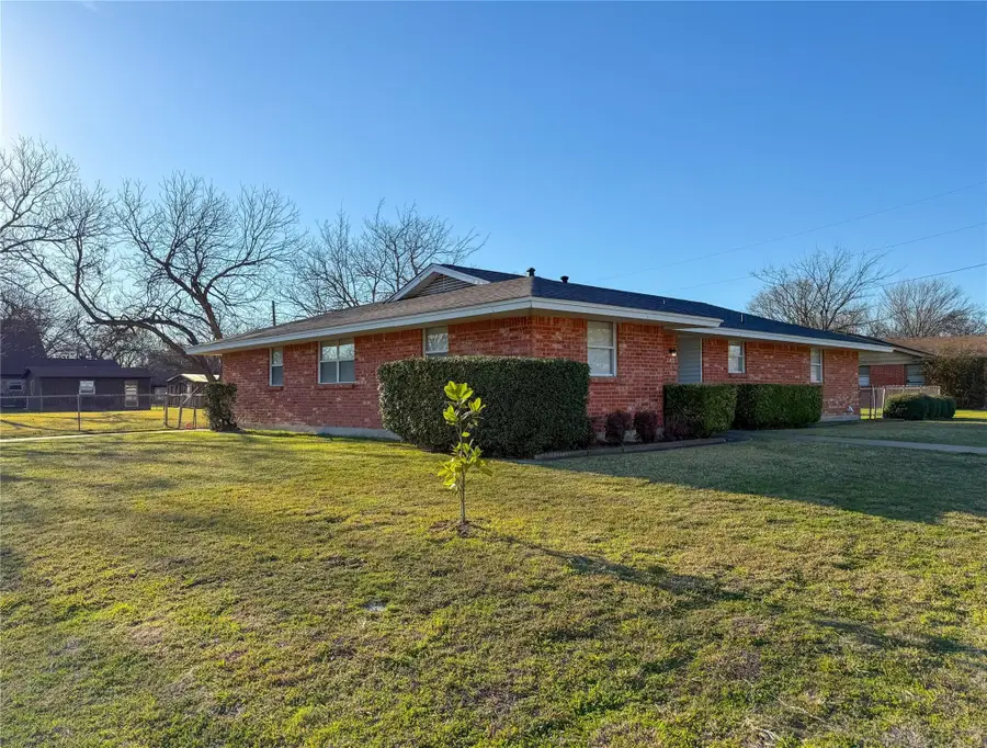 240 Smith Street, Burleson, TX 76028 - #2