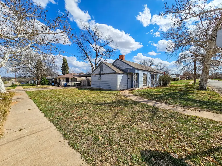 1200 E Twelfth Street, Sweetwater, TX 79556 - #2